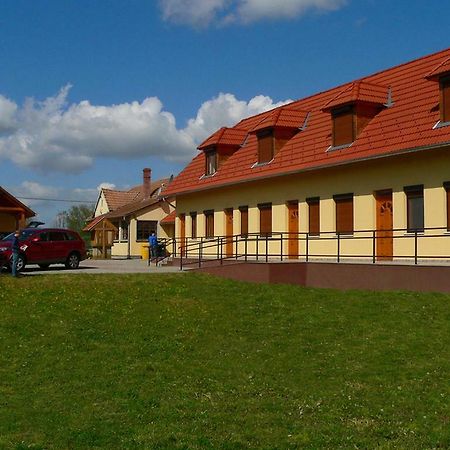 S'Schnoganeschd Villa Nemesvid Exterior foto